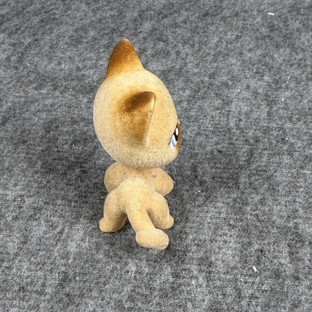 Littlest Pet Shop Flocked Cat Figure Beige Hasbro Toy Blue Eyes Collectible #318